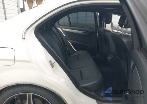 2013 Mercedes-Benz C 250 Sport from USA, damaged, VIN WDDGF4HB4DR278711